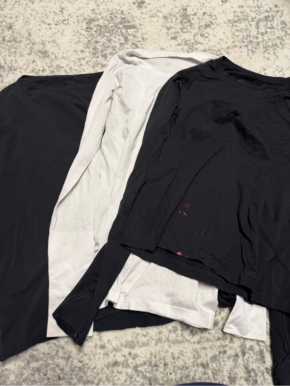 Lululemon Mixed Clothing Lot 11 Pieces Multiple Sizes Flawed Stains Pilling - Picture 14 of 15
